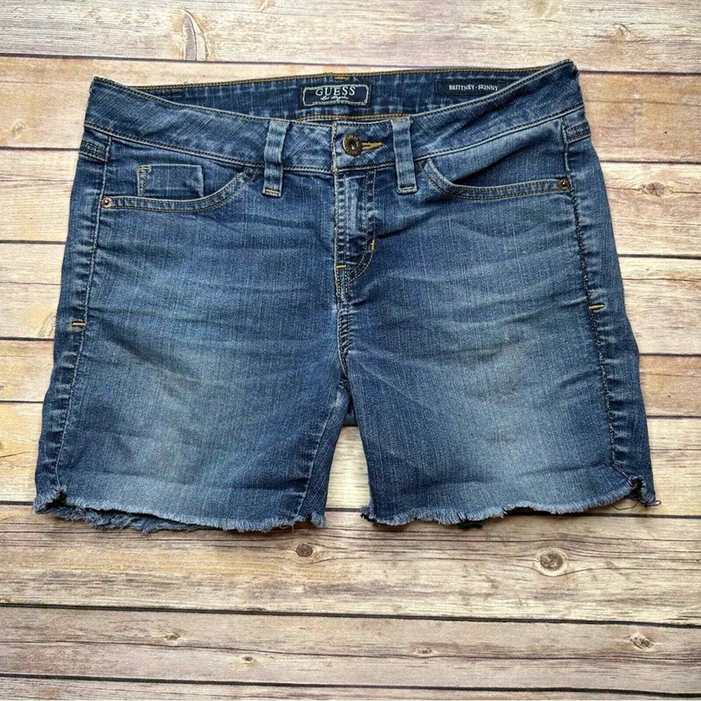 Guess Brittney Skinny Blue Denim Cutoff Jean Shorts Women's Size 27 Long Bermuda - Picture 2 of 12